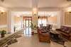 hotel_img