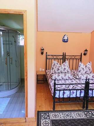 Гостевой дом Vila Pestisorul Costinesti Костинешти Двухместный номер с 1 кроватью и собственной ванной комнатой-7